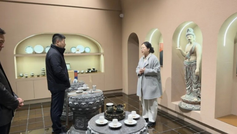 甘肅省酒泉市委常委、敦煌市委書記王彥群調(diào)研指導九色鹿鳴運營和發(fā)展